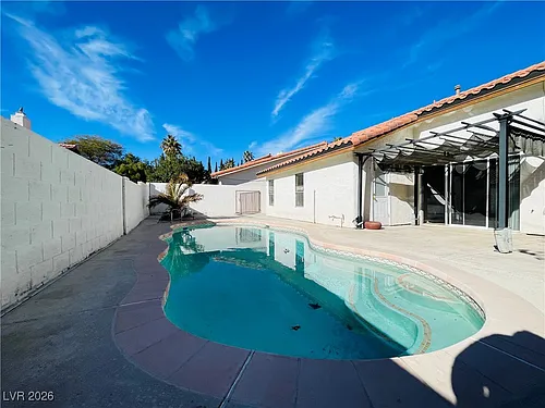 8649 Trafalgar Dr Photo 1