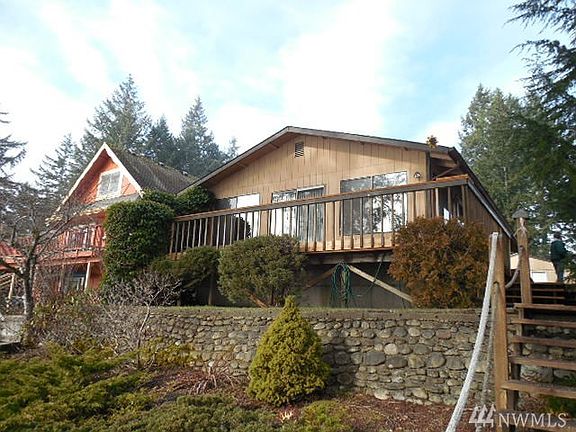 2nd image of 1490 E Island Lake Dr