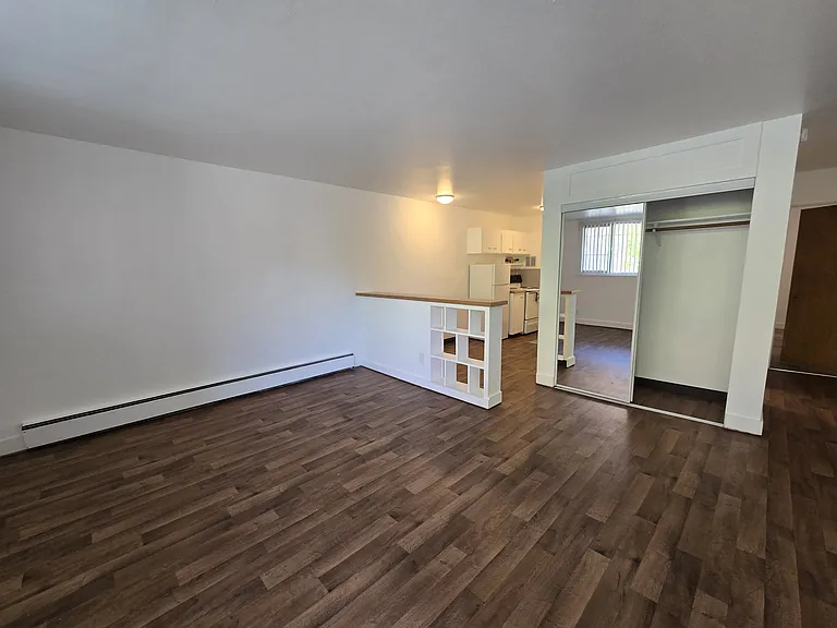 801 E Harrison St #105 — Photo 3