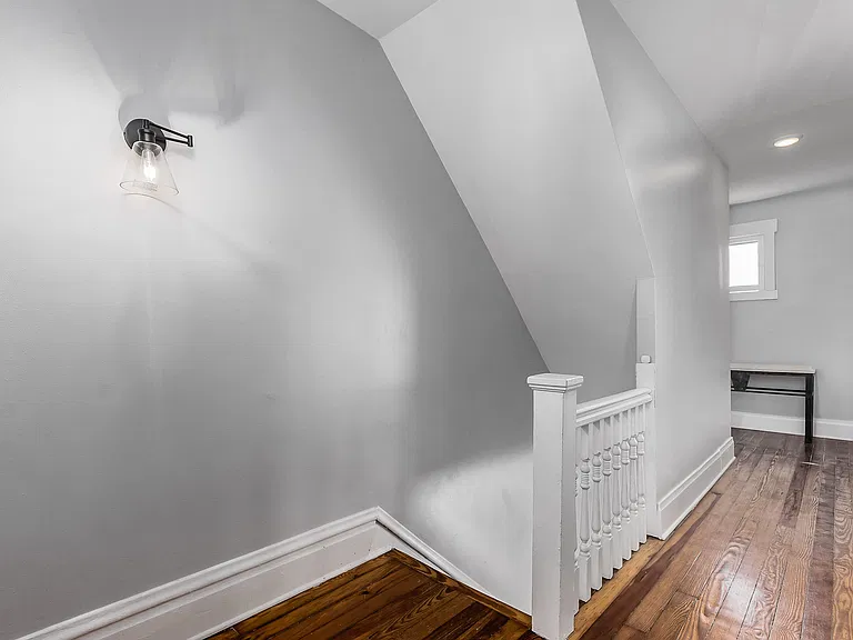 880 Harrison Ave — Photo 18