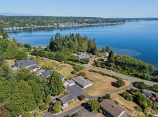 8880 SE Southworth Dr, Pt Orchard, WA 98366