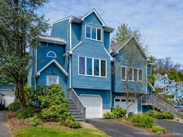 25 Village Gate Way #25, Nyack, NY 10960