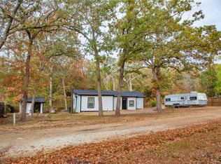 320 Sam Houston Rd, Honey Grove, TX 75446