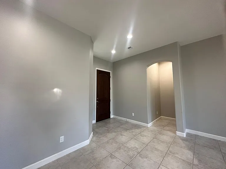 8192 E 35th Ln — Photo 11