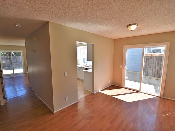 5th image of 9854 Halifax St