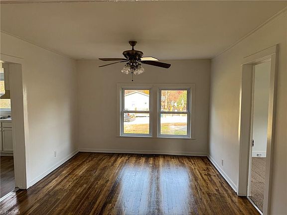 4th image of 107 Hillcrest St