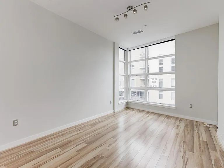 1350 Florida Ave NW — Photo 5