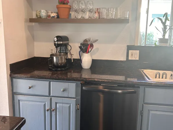 4717 S Van Ness Ave, Los Angeles, CA 90062