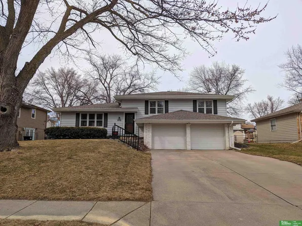 9820 Taylor St, Omaha, NE 68134