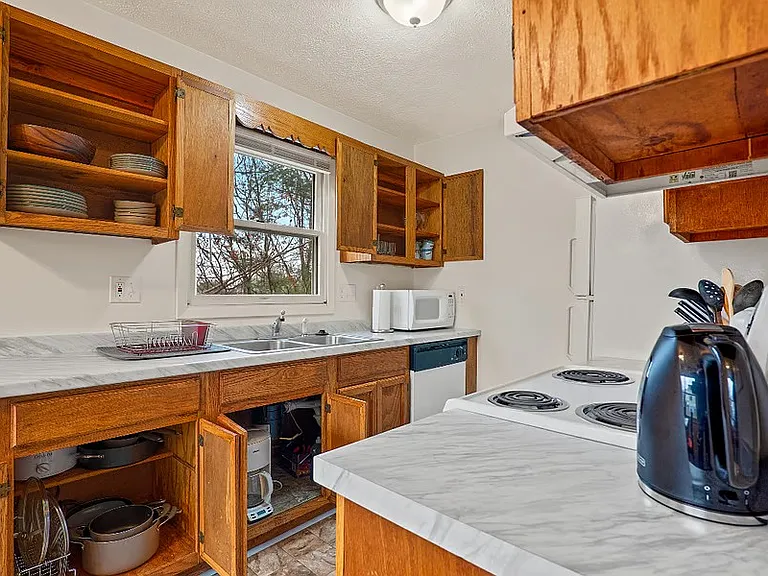 1 Rosecrest St #1C — Photo 3