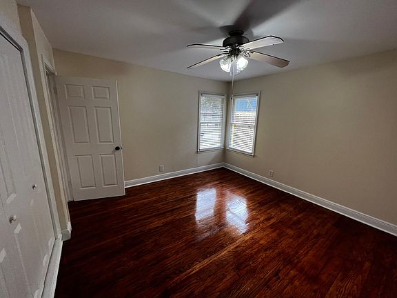 4th image of 410 Canterbury Dr