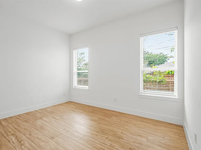 104 Tolima Dove St — Photo 6
