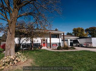 2105 M St, Aurora, NE 68818