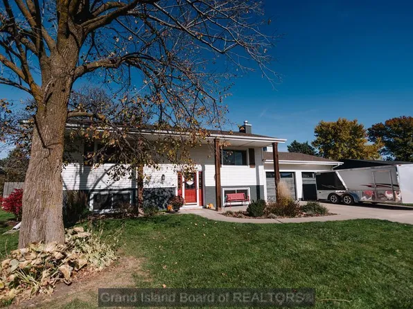 2105 M St, Aurora, NE 68818