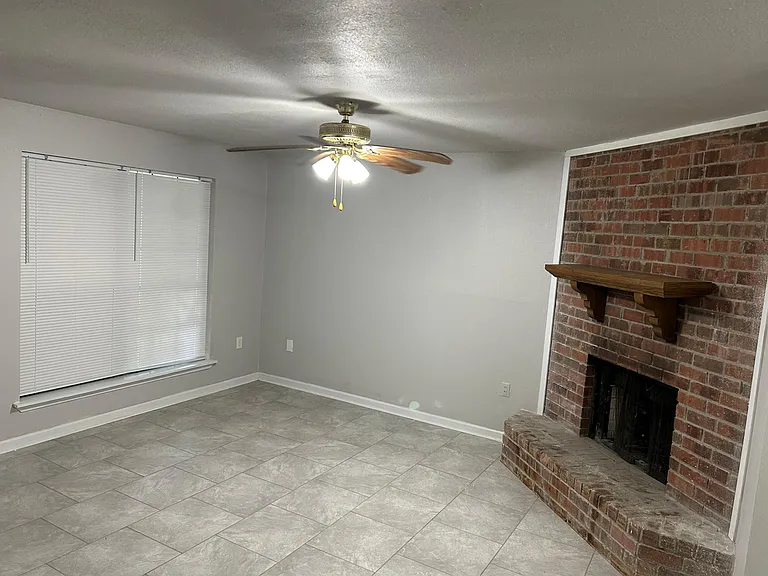15854 S Sunderland Ave #2 — Photo 3