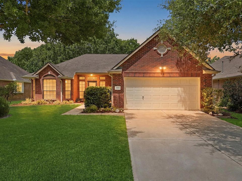 1st image of 3918 E Peach Hollow Cir