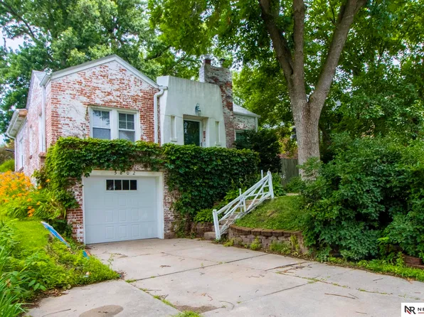 5802 Pacific St, Omaha, NE 68106