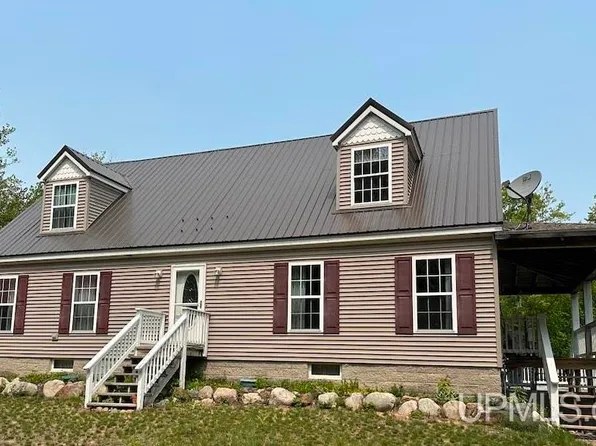 14165 N Josie Ave, Grand Marais, MI 49839