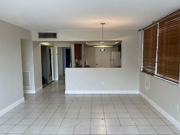 2nd image of 2175 NE 170th St APT 203
