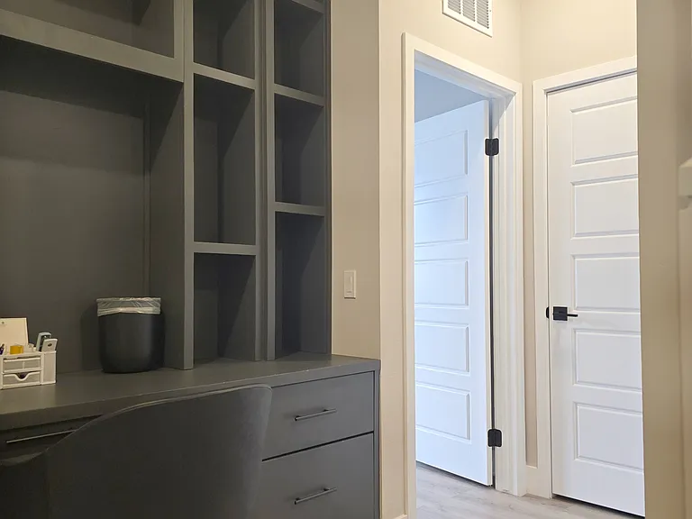 1488 W Sunrise Ln — Photo 44