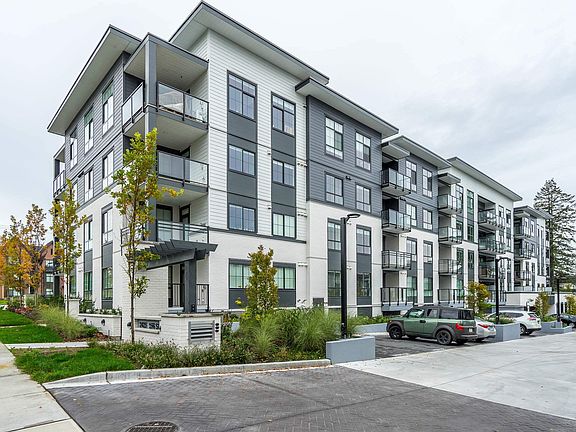 4th image of 2425 166th St #301