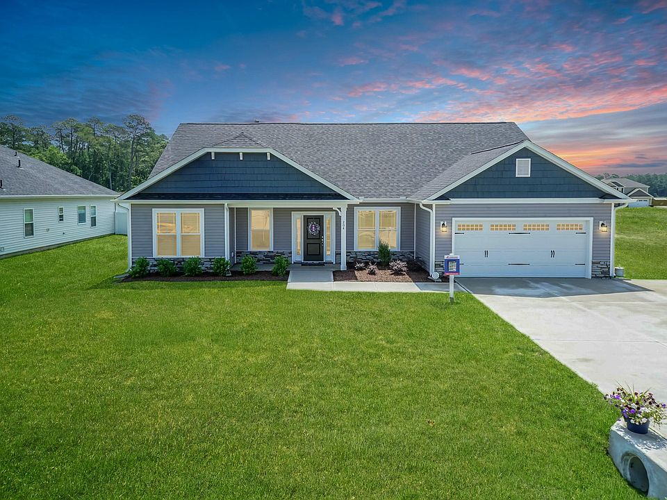 1st image of 596 Ravensworth Dr