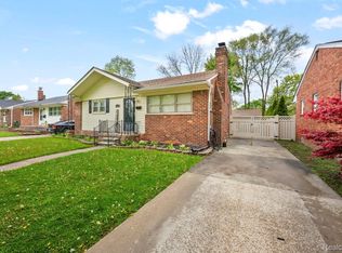 1906 Carlysle St, Dearborn, MI 48124