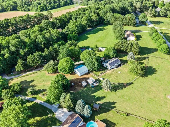 2475 Mount Ventus Rd #2, Manchester, MD 21102