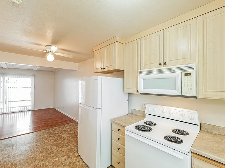 48 Lark Center Dr — Photo 5