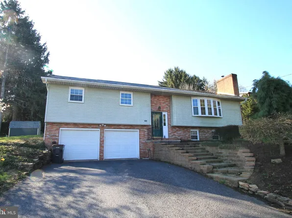 236 Beechnut St, Pine Grove Mills, PA 16868