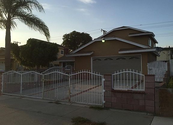 3rd image of 1777 E Rosewood Ct