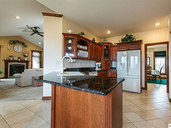 4th image of 9628 Royal Wood Dr