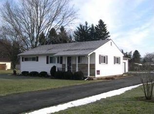 40 Oregon Ave, Newark, OH 43055