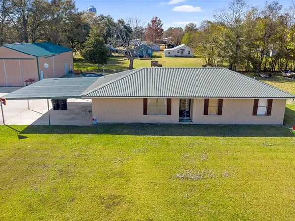 607 Mill Ave, Lake Arthur, LA 70549