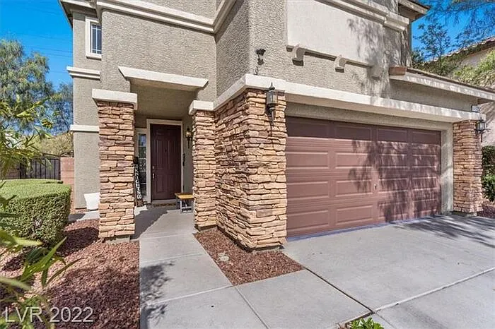 4 bed, 3.0 bath, 1982 sqft, $2,500 — Photo 1
