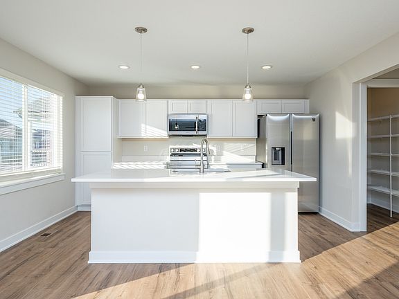 5th image of 10974 Brookdale Dr W