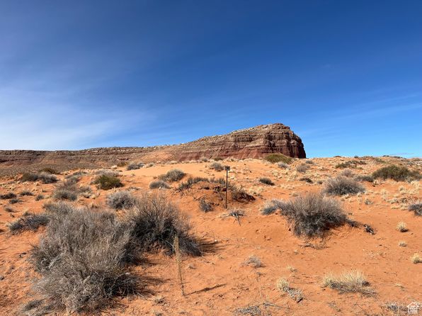 585 N Mesa Dr E, Lake Powell, UT 84533