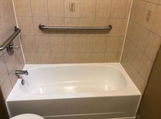 845 S 17th St, Newark, NJ 07108