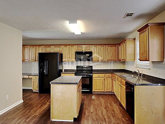 3rd image of 2385 Braelin Loop