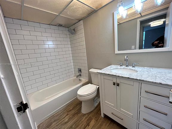 4th image of 210 172nd St APT 234