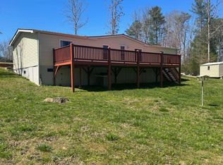61 Triple R Garage Dr, Blairsville, GA 30512