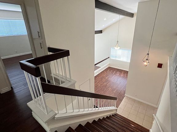 3rd image of 5860 Mulberry Ridge Dr