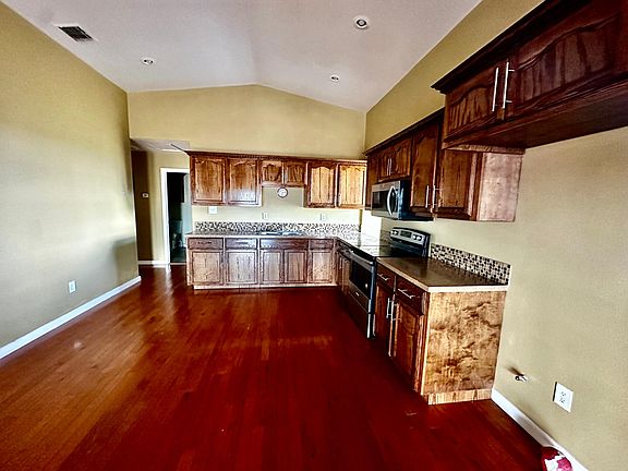 5th image of 3206 County Road 44