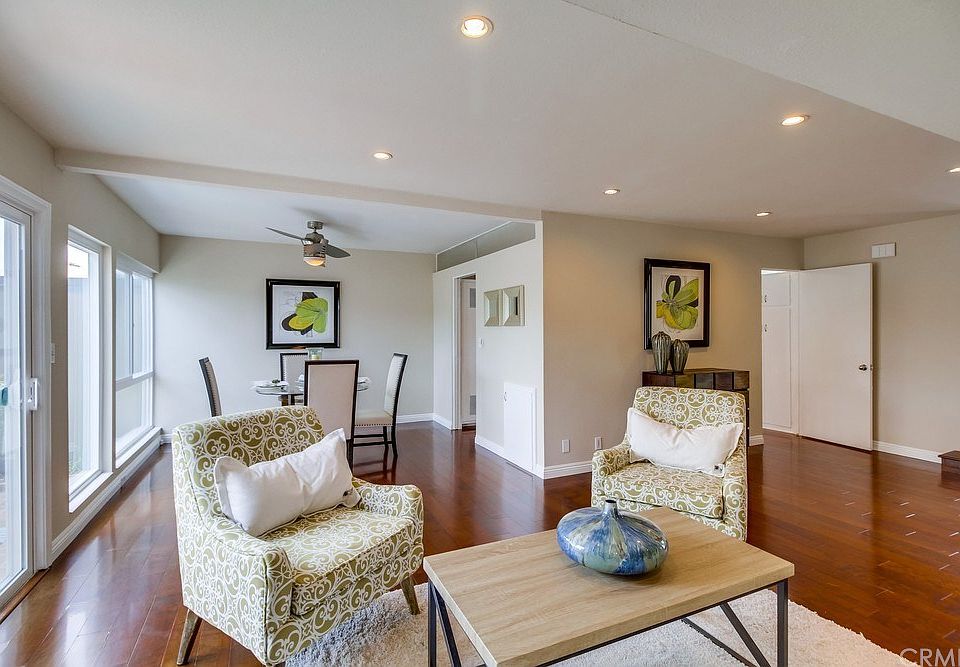 1st image of 427 Bolero Way