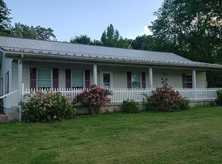 19589 Shed Church Rd, Marion, IL 62959