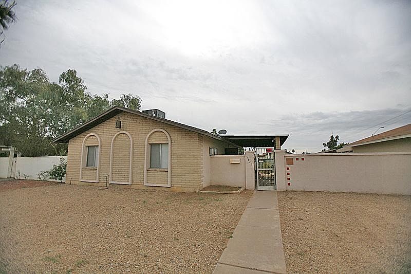 1st image of 3441 W Country Gables Dr