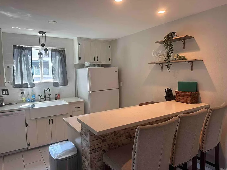 1315 Darby St — Photo 25