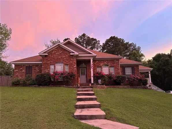 8330 Carousel Ct, Daphne, AL 36526