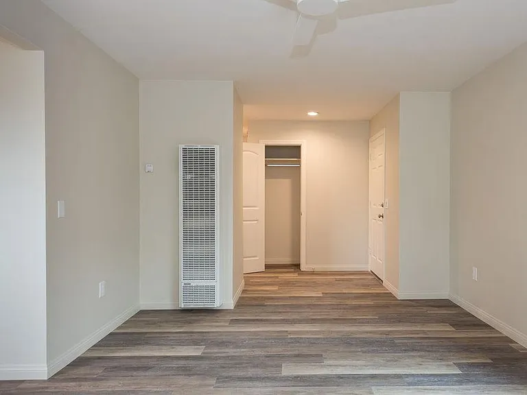 954 Agate St #A — Photo 6