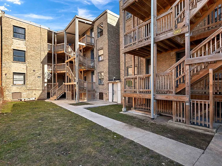 7416 N Ashland Blvd #1 — Photo 6